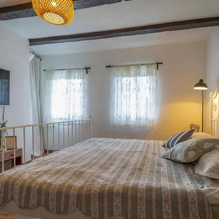 Hotel Mala Kuca By Interhome *